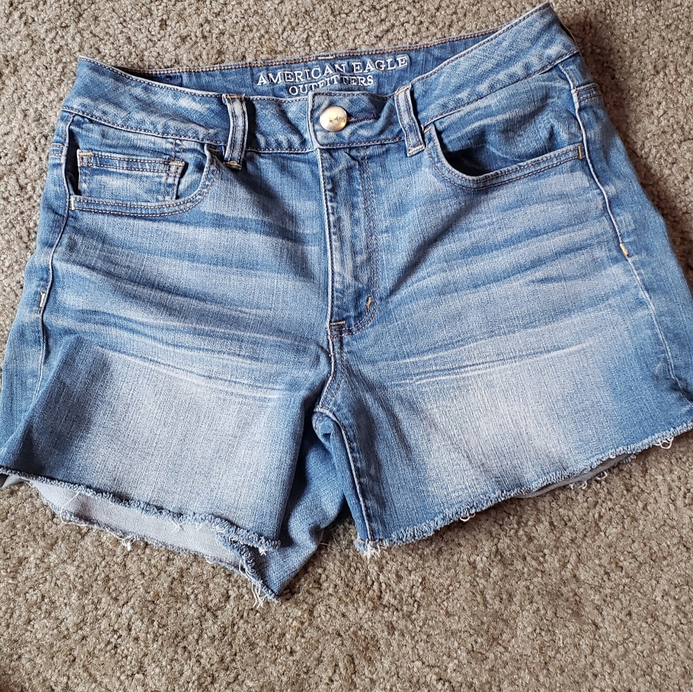 American Eagle Hi Rise Shortie
